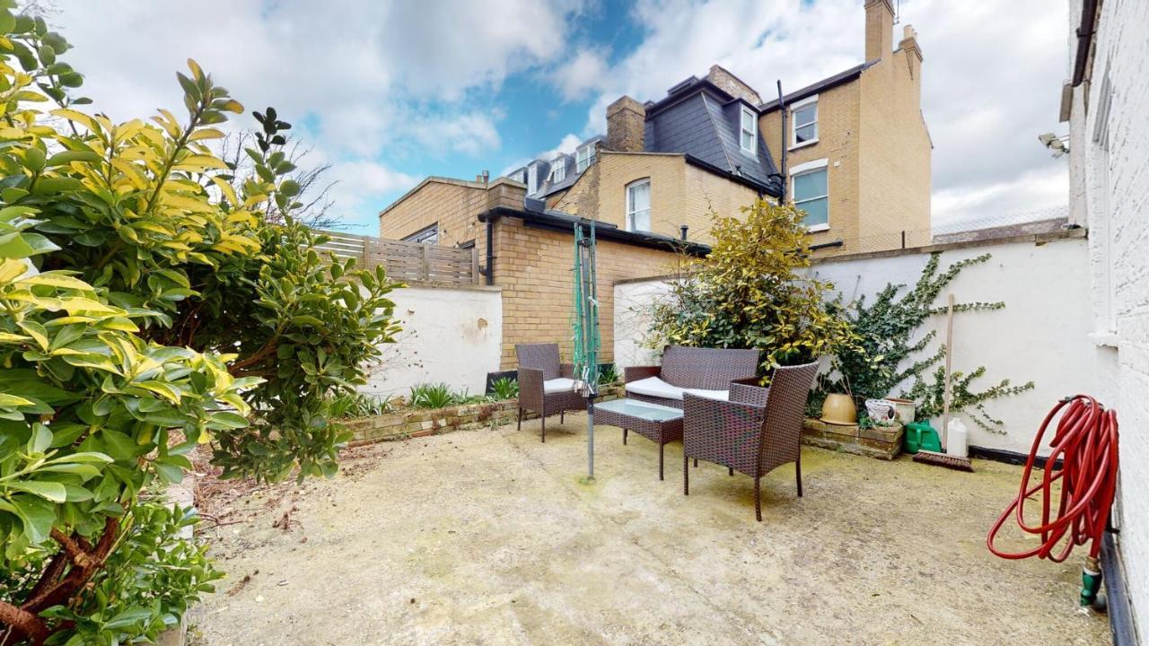 Cheerful 4 Bedroom Victorian House With Back Courtyard 伦敦 外观 照片