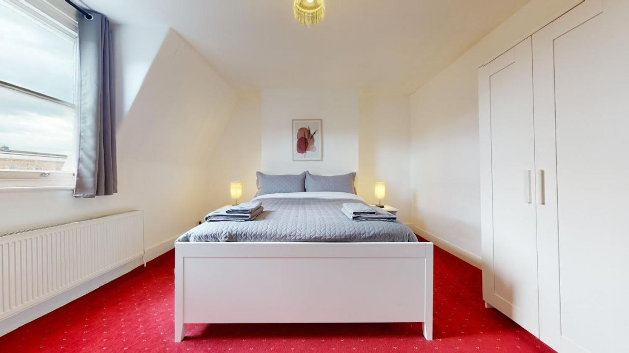 Cheerful 4 Bedroom Victorian House With Back Courtyard 伦敦 外观 照片